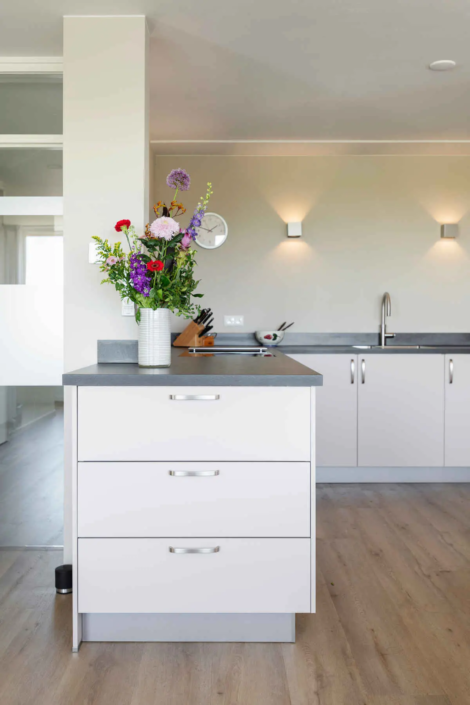 Moderne keuken Hardenberg met vaatwasser op hoogte | Keukenprins