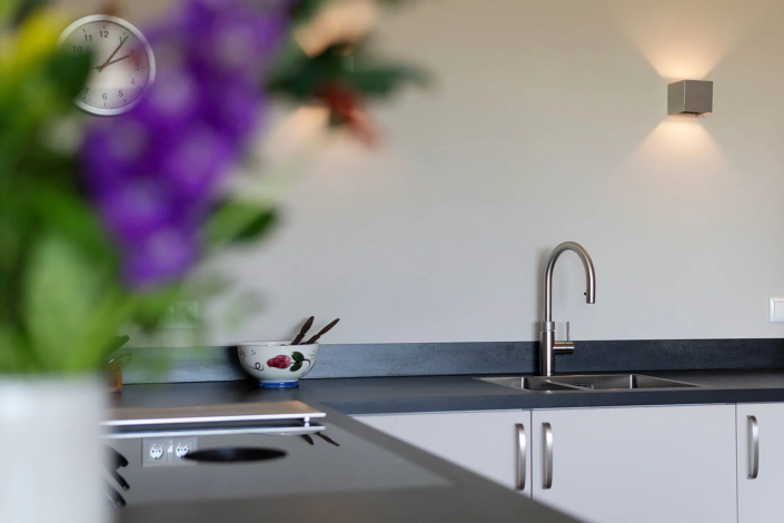 Moderne keuken Hardenberg met vaatwasser op hoogte | Keukenprins