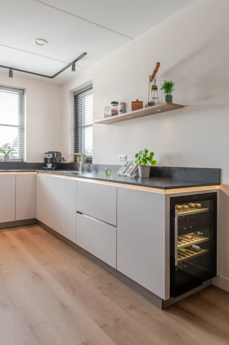 Bekijk deze keuken in Hardenberg en lees hoe Henk en Else kozen voor comfort en ruimte | Keukenprins